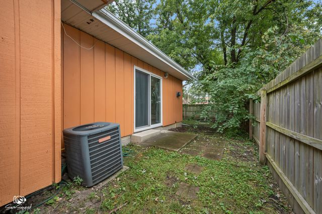 4329 Applewood Lane, Matteson, IL 60443