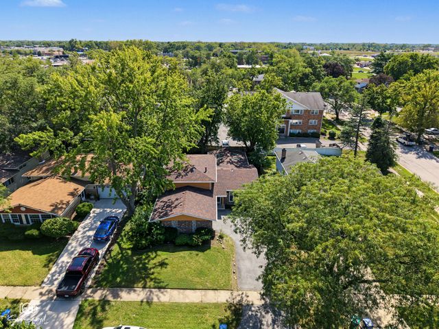 4329 Applewood Lane, Matteson, IL 60443