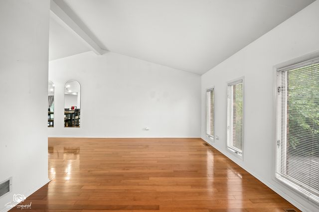 4329 Applewood Lane, Matteson, IL 60443