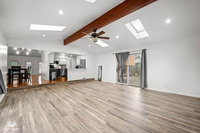 4329 Applewood Lane, Matteson, IL 60443