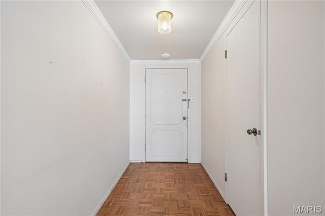 200 S Brentwood Boulevard 7F, Clayton, MO 63105