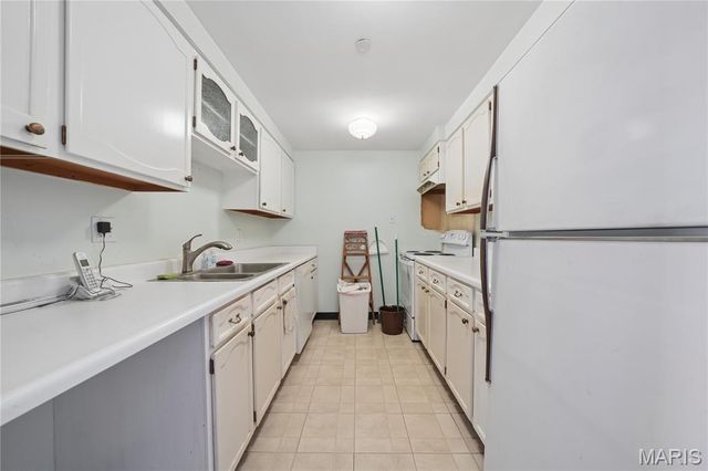 200 S Brentwood Boulevard 7F, Clayton, MO 63105