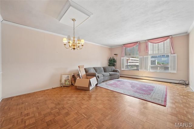 200 S Brentwood Boulevard 7F, Clayton, MO 63105