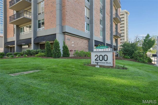 200 S Brentwood Boulevard 7F, Clayton, MO 63105