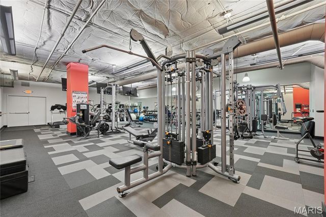 200 S Brentwood Boulevard 7F, Clayton, MO 63105