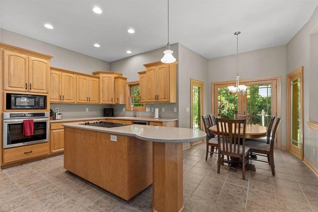 1570 MCINTOSH COURT, Oshkosh, WI 54904