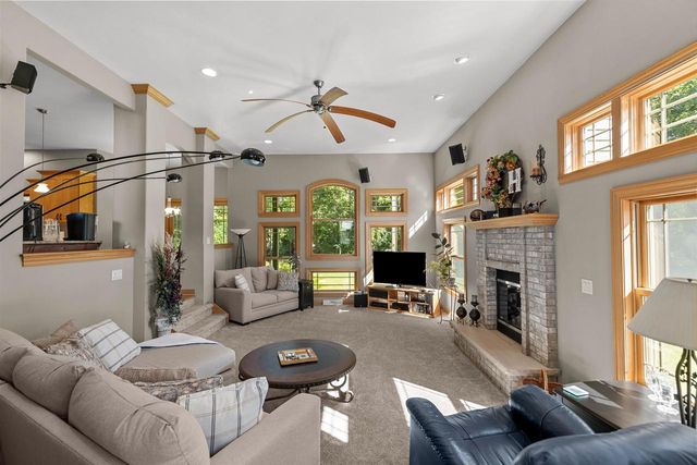 1570 MCINTOSH COURT, Oshkosh, WI 54904