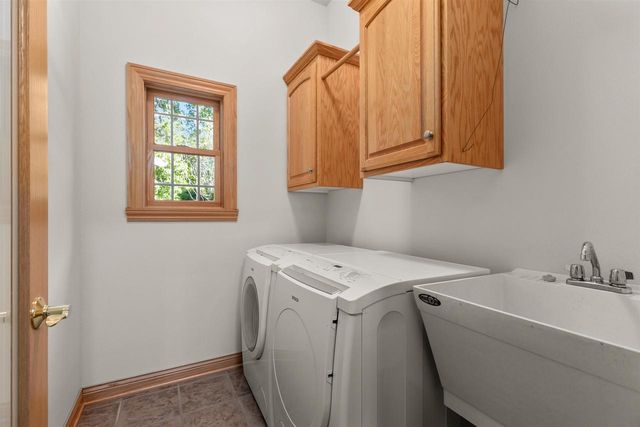 1570 MCINTOSH COURT, Oshkosh, WI 54904