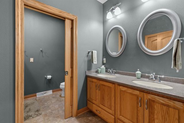 1570 MCINTOSH COURT, Oshkosh, WI 54904