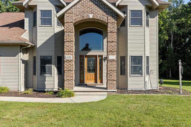 1570 MCINTOSH COURT, Oshkosh, WI 54904
