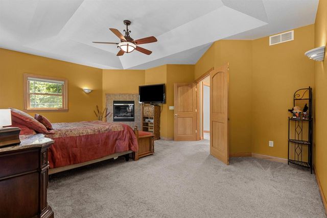 1570 MCINTOSH COURT, Oshkosh, WI 54904