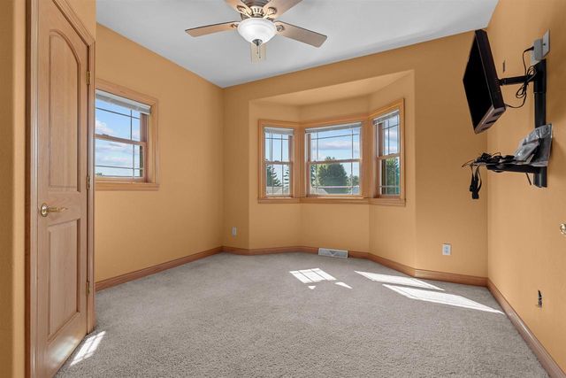 1570 MCINTOSH COURT, Oshkosh, WI 54904