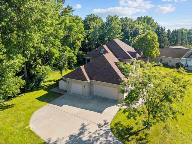 1570 MCINTOSH COURT, Oshkosh, WI 54904