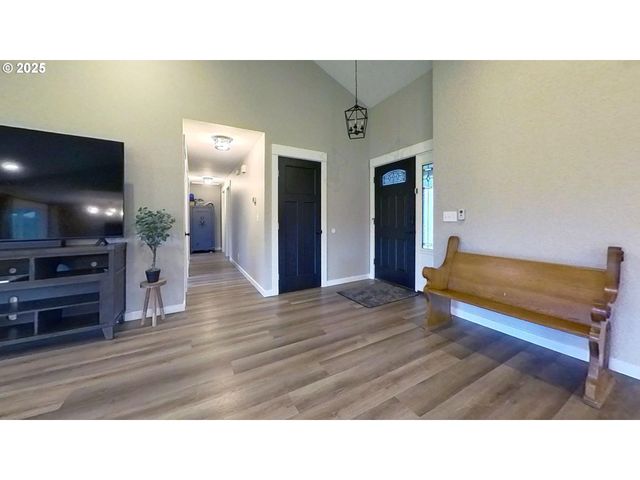 1160 VALLEY VIEW Rd, Sutherlin, OR 97479