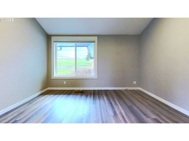 1160 VALLEY VIEW Rd, Sutherlin, OR 97479