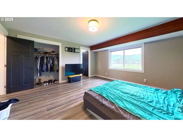 1160 VALLEY VIEW Rd, Sutherlin, OR 97479