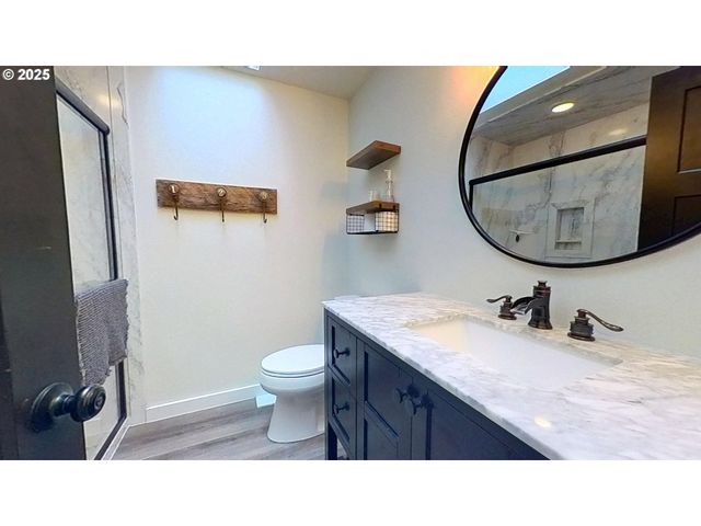 1160 VALLEY VIEW Rd, Sutherlin, OR 97479