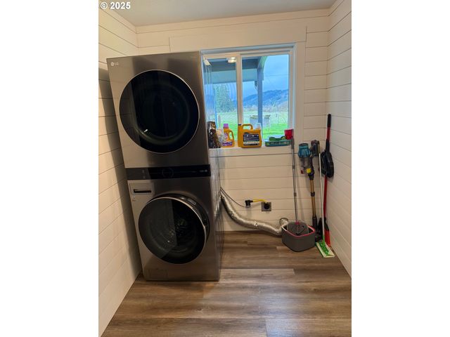 1160 VALLEY VIEW Rd, Sutherlin, OR 97479