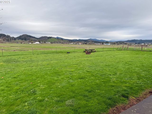 1160 VALLEY VIEW Rd, Sutherlin, OR 97479