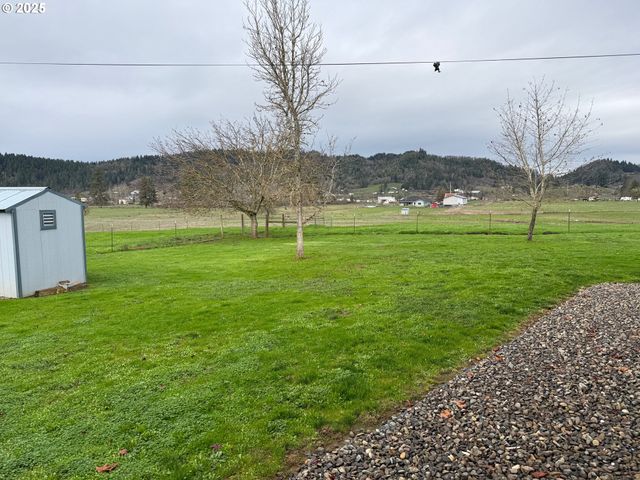 1160 VALLEY VIEW Rd, Sutherlin, OR 97479