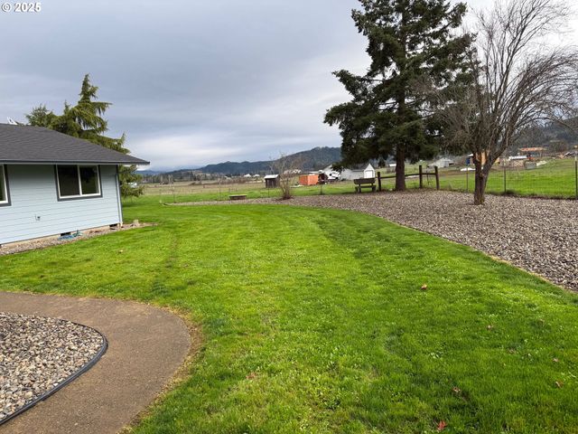 1160 VALLEY VIEW Rd, Sutherlin, OR 97479