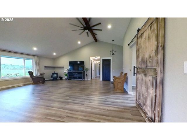 1160 VALLEY VIEW Rd, Sutherlin, OR 97479