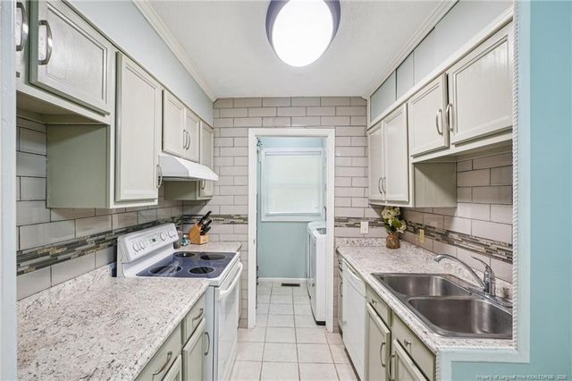 416 Harbor Trace W, Sanford, NC 27332