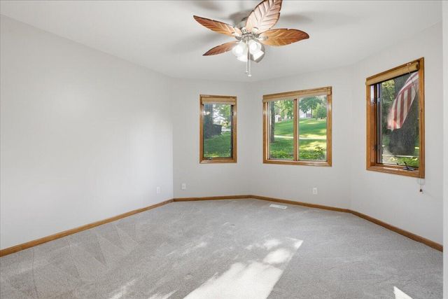 825 TIMBERCREST Drive, Council Bluffs, IA 51503