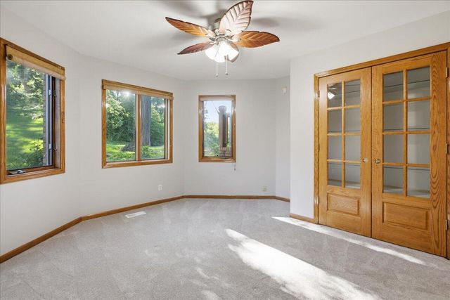825 TIMBERCREST Drive, Council Bluffs, IA 51503