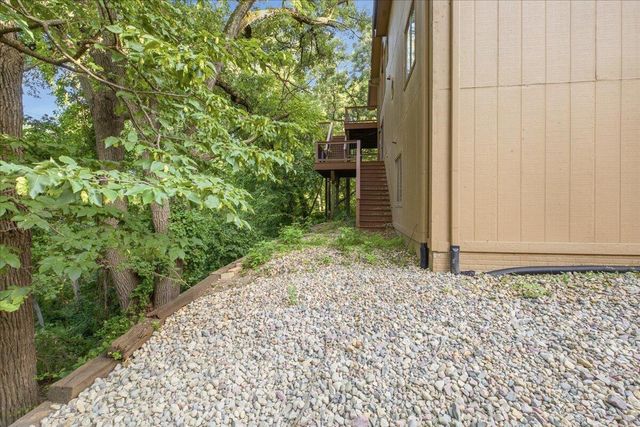 825 TIMBERCREST Drive, Council Bluffs, IA 51503