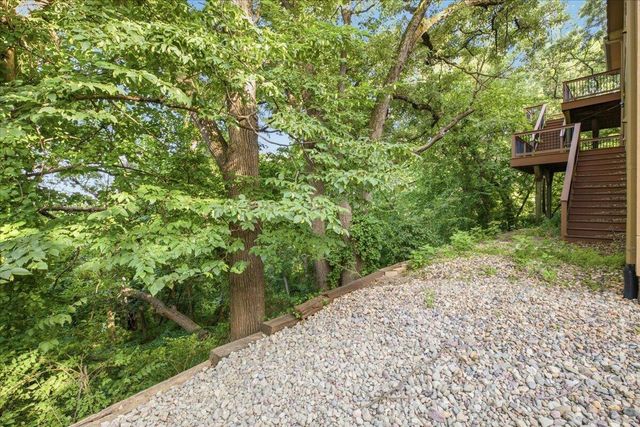 825 TIMBERCREST Drive, Council Bluffs, IA 51503