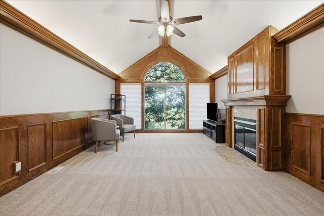 825 TIMBERCREST Drive, Council Bluffs, IA 51503