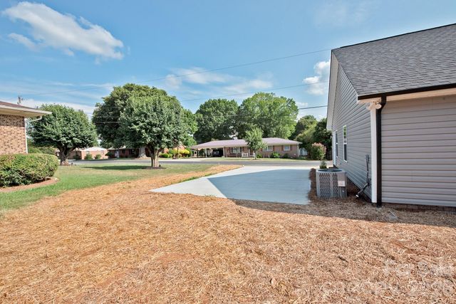 135 Beaver Street, Landis, NC 28088