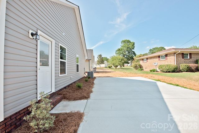 135 Beaver Street, Landis, NC 28088