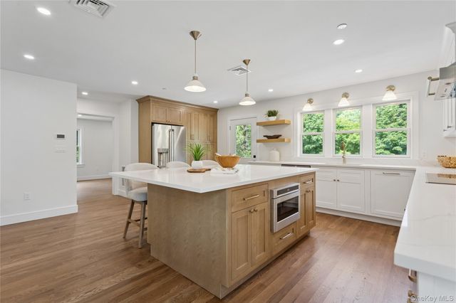 302 Washington Avenue, Pleasantville, NY 10570