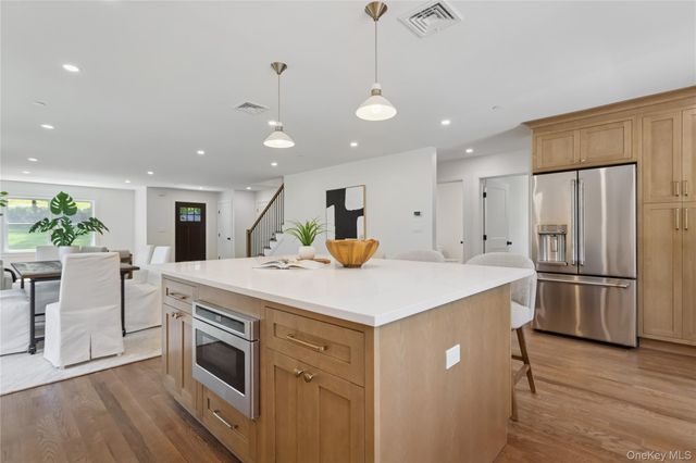 302 Washington Avenue, Pleasantville, NY 10570
