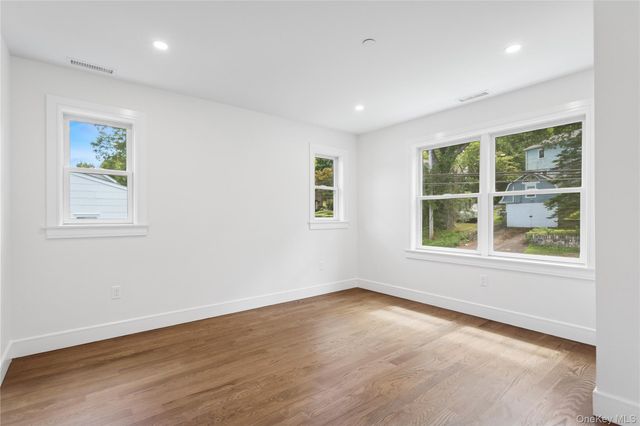 302 Washington Avenue, Pleasantville, NY 10570
