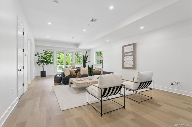 302 Washington Avenue, Pleasantville, NY 10570