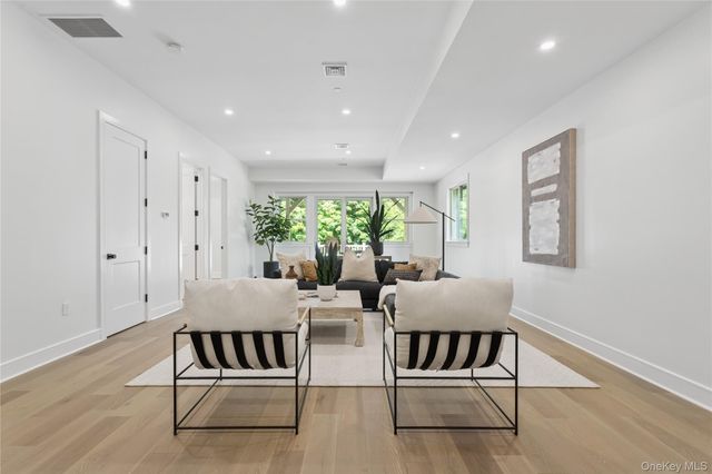 302 Washington Avenue, Pleasantville, NY 10570
