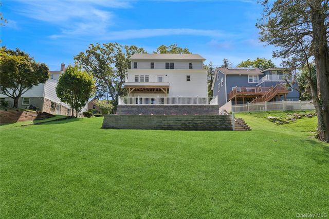 302 Washington Avenue, Pleasantville, NY 10570