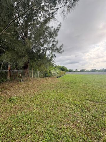12495 SW 199 Avenue, Miami, FL 33196