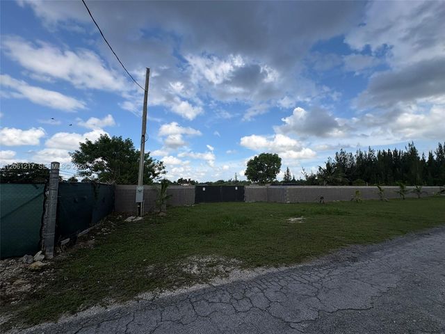 12495 SW 199 Avenue, Miami, FL 33196