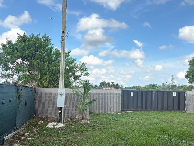 12495 SW 199 Avenue, Miami, FL 33196