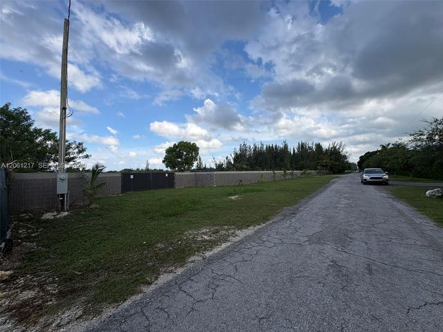 12495 SW 199 Avenue, Miami, FL 33196