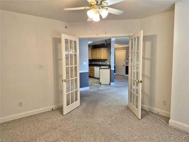 7 Harbor Watch Dr Unit 223, Chesapeake, VA 23320