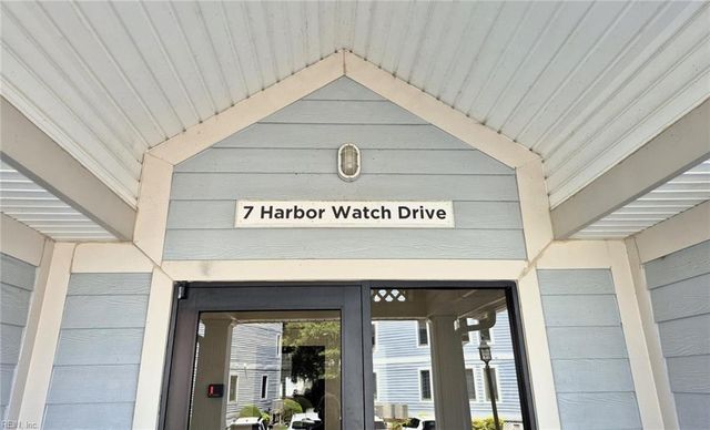 7 Harbor Watch Dr Unit 223, Chesapeake, VA 23320