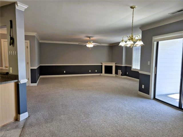 7 Harbor Watch Dr Unit 223, Chesapeake, VA 23320