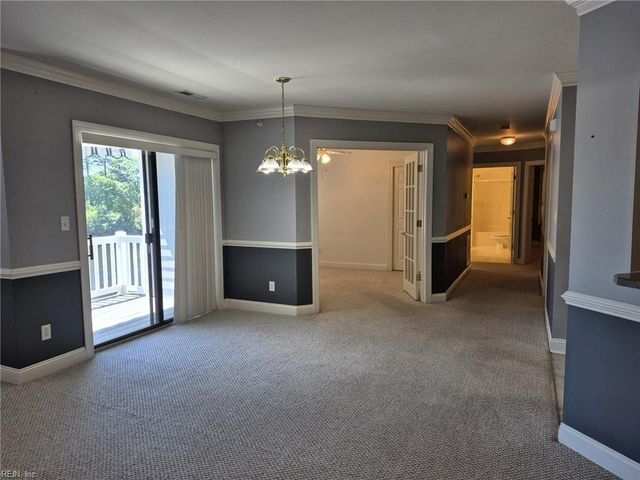 7 Harbor Watch Dr Unit 223, Chesapeake, VA 23320