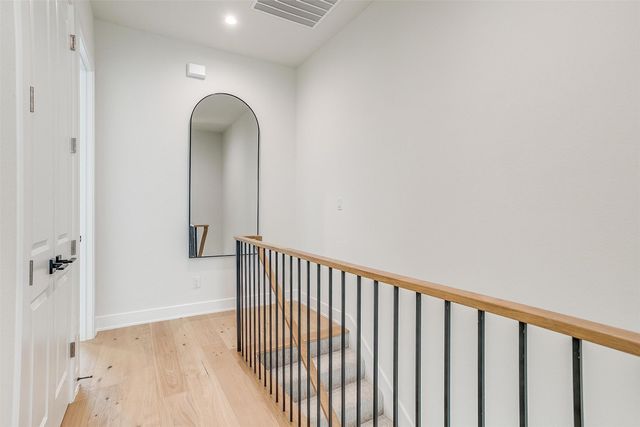 135 Thornton Street, Arlington, TX 76013