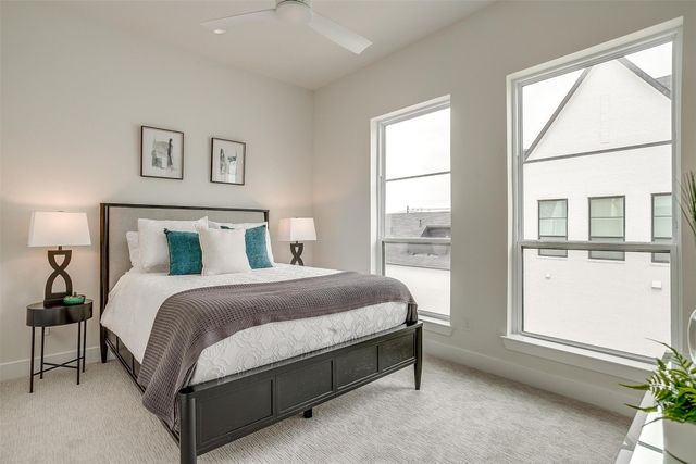 135 Thornton Street, Arlington, TX 76013